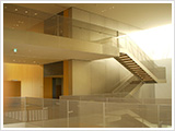 平成知新館ホール壁材
